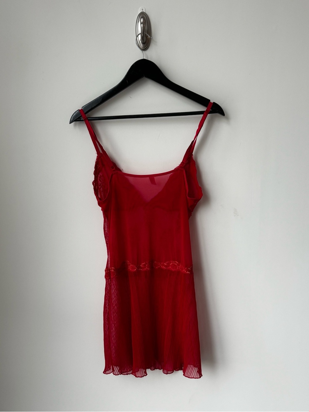 Red Lace Intimate - Picture 2 of 3